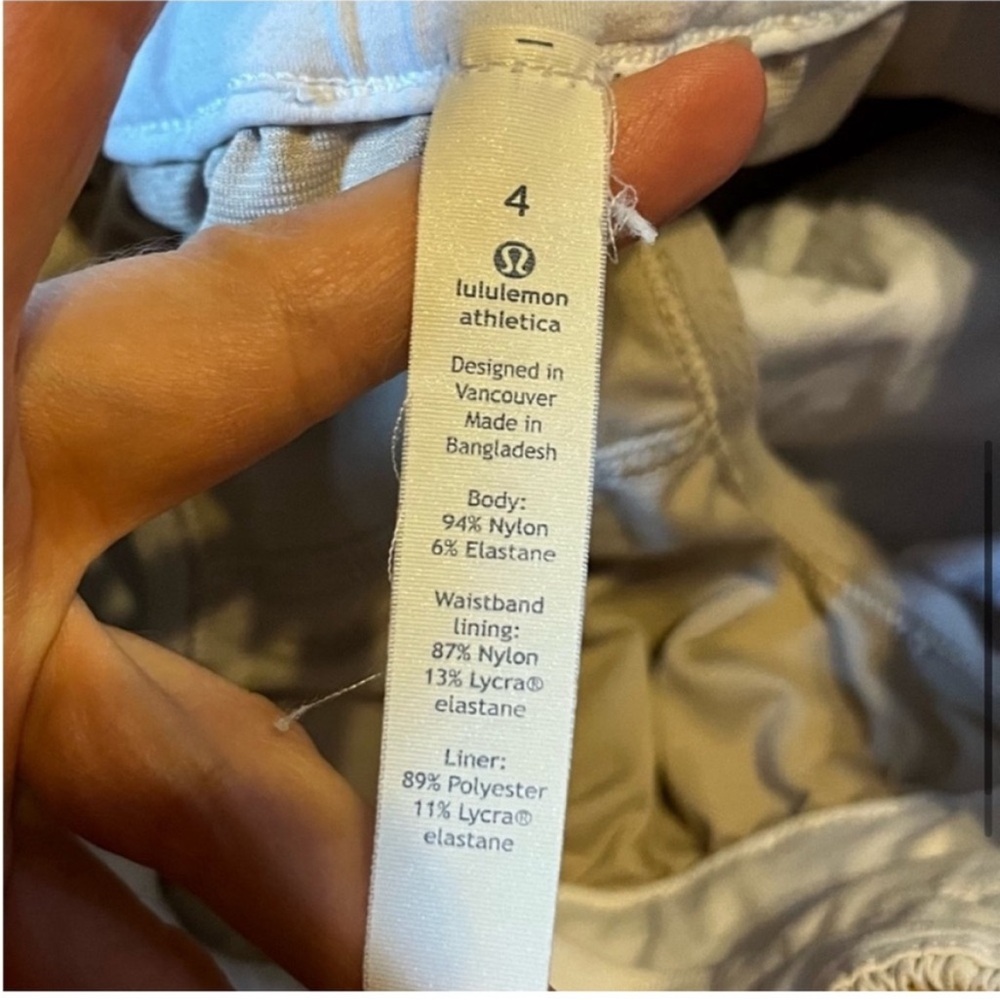 Lululemon Tracker Short V *4" in White size four (4) - Picture 6 of 9